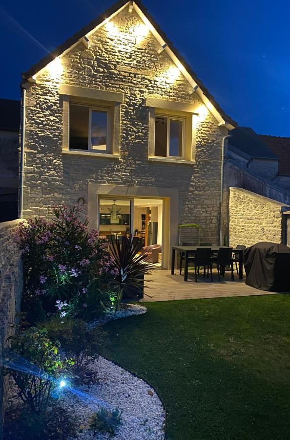 La Lumineuz Au Coeur Des Plages Du Debarquement Creully sur Seulles Exterior foto